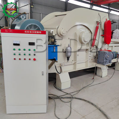 Powerful Diesel Engine Industrial Wood Crushing Machine For 1000MM Width Feeder Size