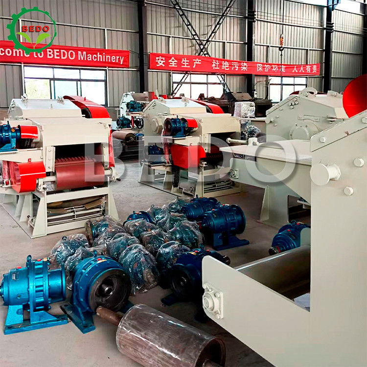 55KW 590rpm वाणिज्यिक लकड़ी कुचल मशीन ड्रम प्रकार चिपर Shredder भारी शुल्क