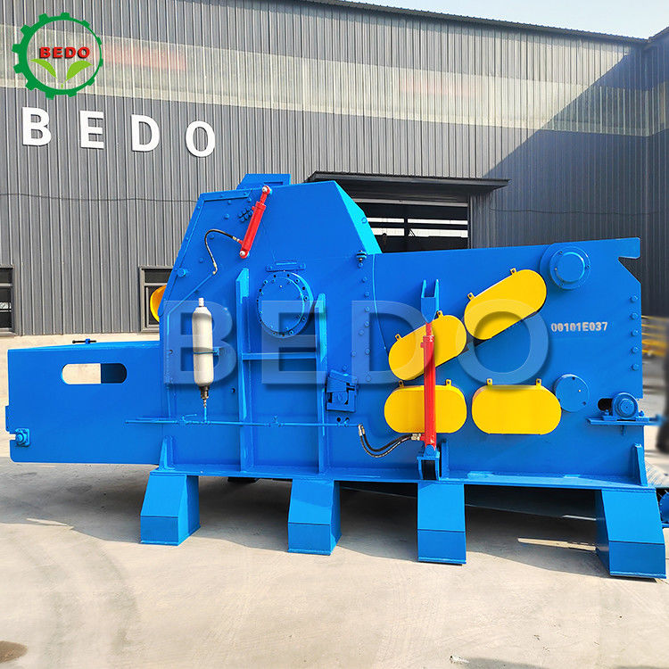 25-30 टन/घंटा 380V वनजन्य लकड़ी के टुकड़े करने वाली मशीन 18000kg भारी शुल्क औद्योगिक ड्रम स्क्रैडर