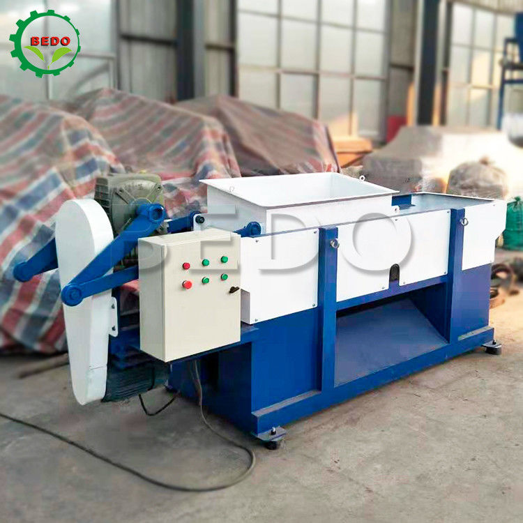 380V लकड़ी की छीलन मशीन 3600RPM 7.5kw मोटर पशु बिस्तर प्रसंस्करण के लिए