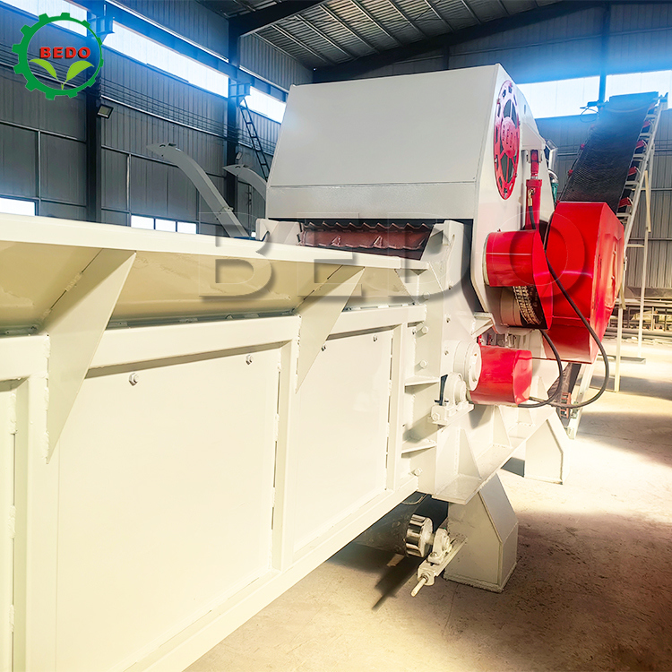 स्व-खाद्य 235HP वुड चिपर मशीन 700x400 मिमी इनलेट भारी शुल्क चिपिंग औद्योगिक ड्रम श्रेडर