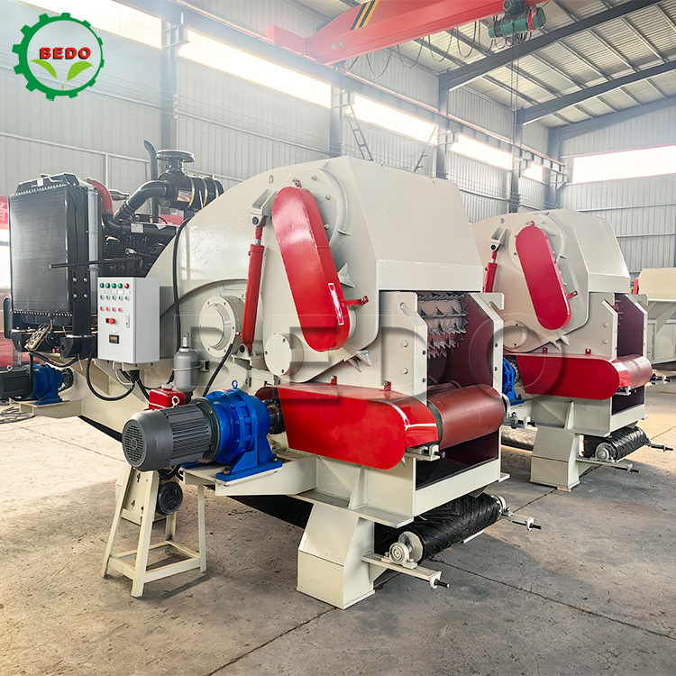 235HP डिस्क वुड चिपर मशीन तेज कुशल वुड चिपिंग औद्योगिक वानिकी स्क्रैडर उपकरण