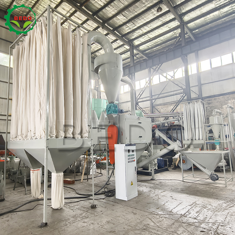 50 हर्ट्ज कम शोर लकड़ी पाउडर मशीन अधिकतम फ़ीडिंग आकार 8 मिमी के साथ कुशल लकड़ी की झाड़ी पीसने के लिए