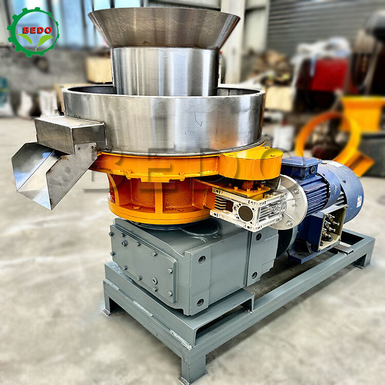 उच्च दक्षता वाले गोली उत्पादन के लिए स्टेनलेस स्टील के मर और एनएसके बीयरिंग के साथ 500 किलोग्राम/घंटा क्षमता वाली लकड़ी के गोली मशीन