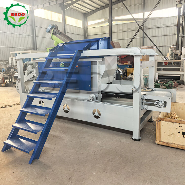 डबल मुख्य शाफ्ट पावर वुड स्पैविंग मशीन 7.5kw 400kg/h क्षमता कार्बन स्टील उपकरण