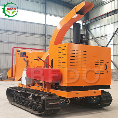 क्रॉलर लकड़ी शाखा लकड़ी चिपर Shredder मशीन डीजल इंजन 102HP