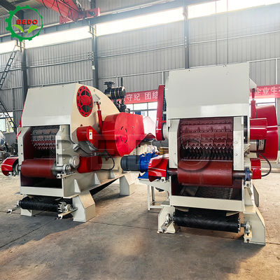 डीजल इंजन 235HP वुड चिपर मशीन बड़े पैमाने पर लकड़ी प्रसंस्करण भारी शुल्क ड्रम प्रकार श्रेडर