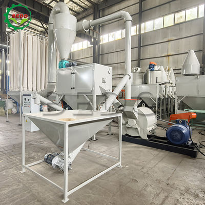 50 हर्ट्ज कम शोर लकड़ी पाउडर मशीन अधिकतम फ़ीडिंग आकार 8 मिमी के साथ कुशल लकड़ी की झाड़ी पीसने के लिए