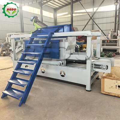 डबल मुख्य शाफ्ट पावर वुड स्पैविंग मशीन 7.5kw 400kg/h क्षमता कार्बन स्टील उपकरण